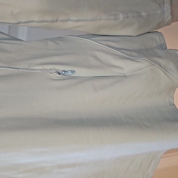 263. Lululemon Aqua Pullover - Picture 3 of 13